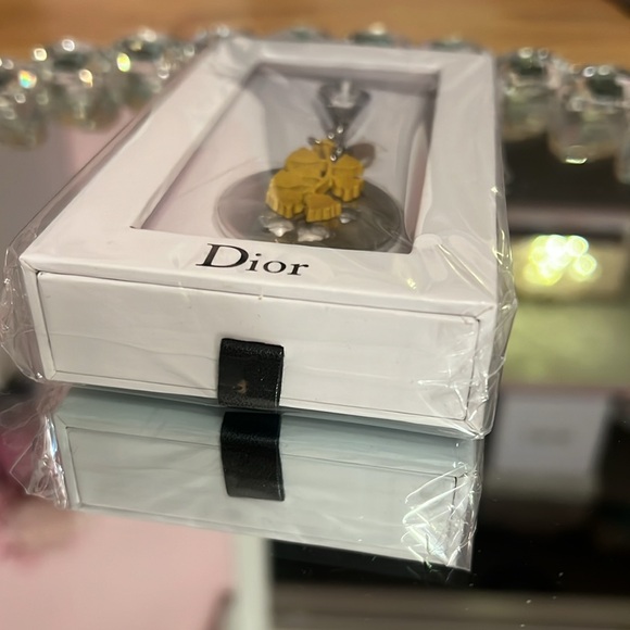 Dior Lily of the Valley Key Holder or Bag Charm - Picture 3 of 4